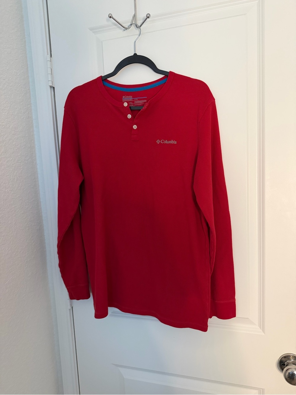 Button-down style ribbed top